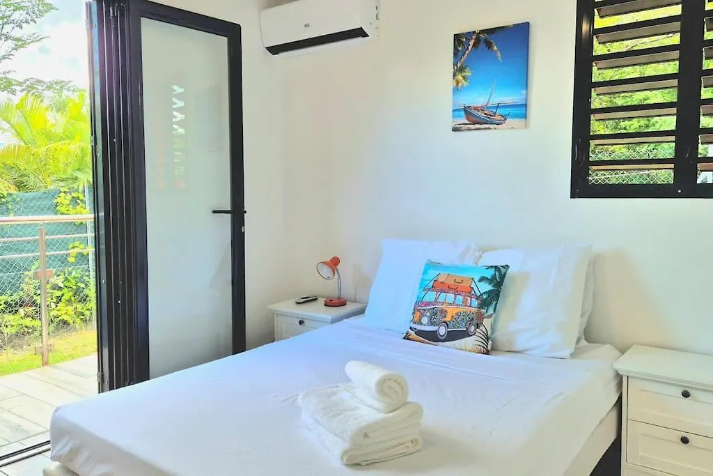 Joli Studio Fonctionnel Avec Balcon Vue Nature Le Gosier  Le Gosier (Grande-Terre)